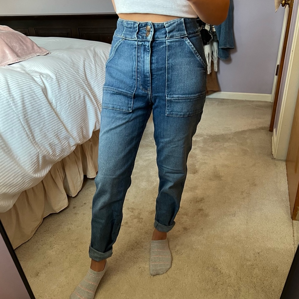 hollister ultra high rise mom jean